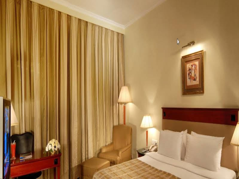 The Manohar Hotel